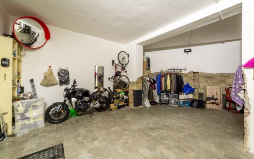 Garage in vendita a Le Cure