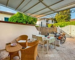 APPARTAMENTO- VENDITA- FORTE DEI MARMI-TERRAZZO (2)
