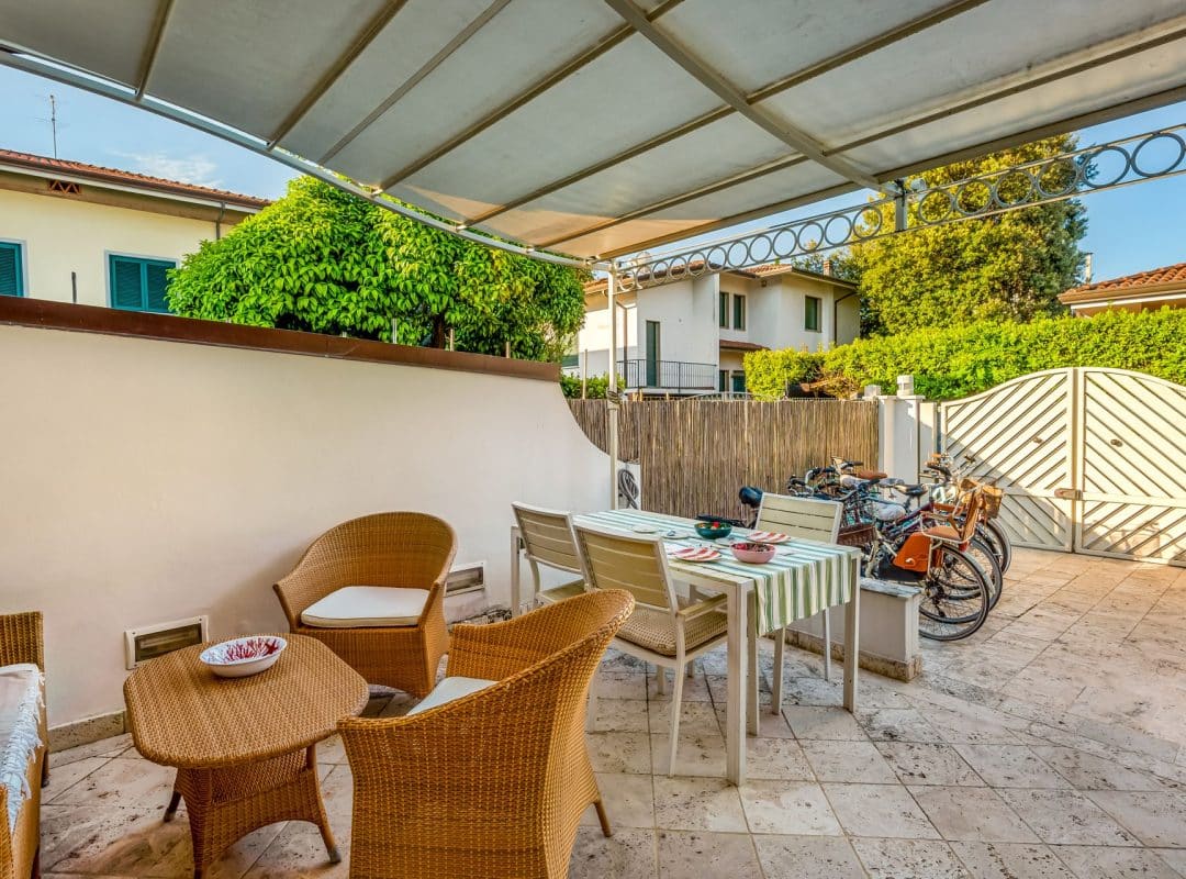 APPARTAMENTO- VENDITA- FORTE DEI MARMI-TERRAZZO (2)