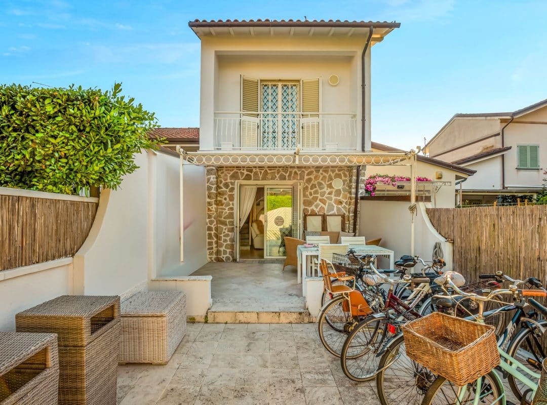 APPARTAMENTO- VENDITA- FORTE DEI MARMI-TERRAZZO