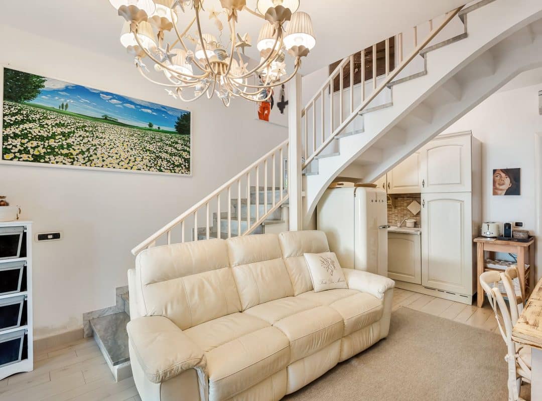 APPARTAMENTO- VENDITA- FORTE DEI MARMI-ZONA GIORNO (3)