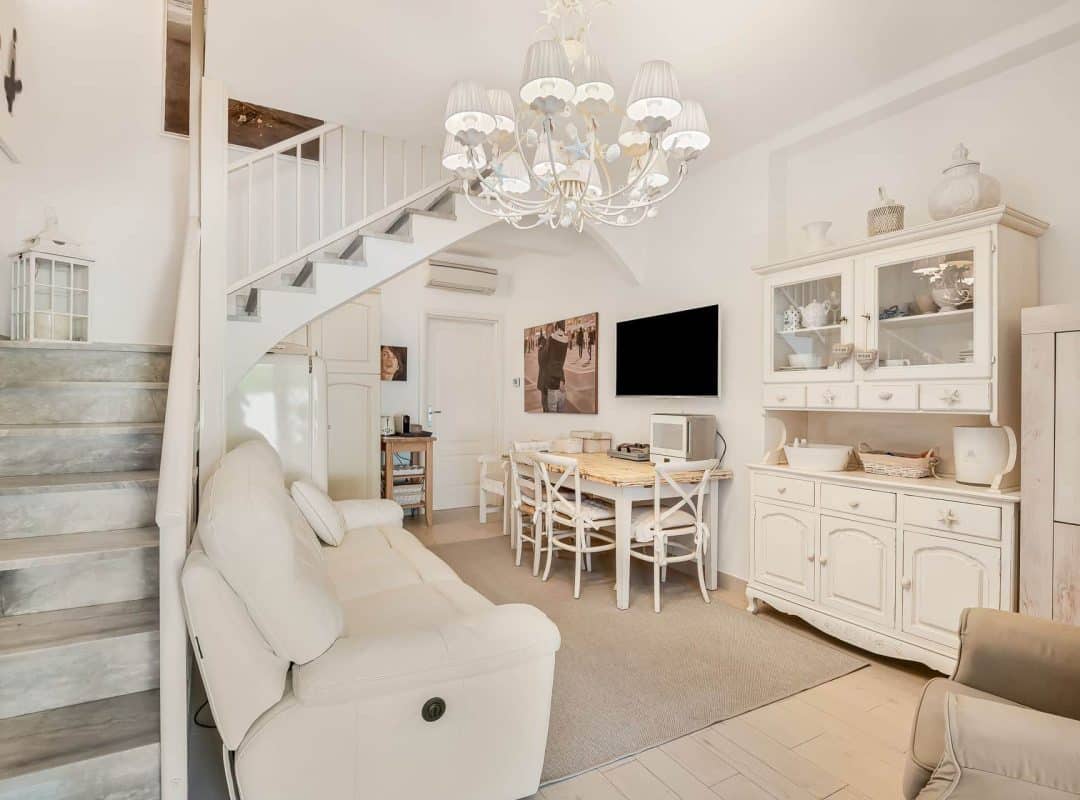 APPARTAMENTO- VENDITA- FORTE DEI MARMI-ZONA GIORNO