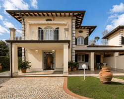 Villa-affitto-fortedeimarmi-facciata