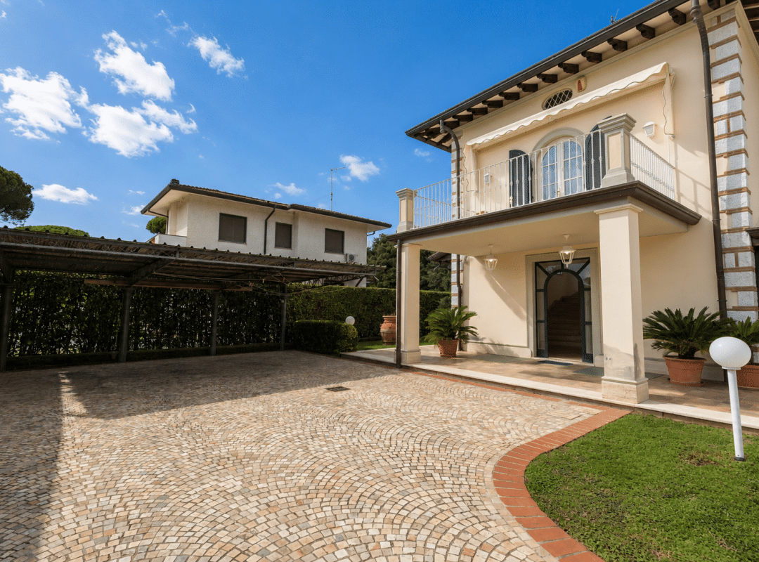 Villa-affitto-fortedeimarmi-giardino