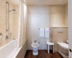 Hotel-in-vendita-Firenze-centro-bagno (2)