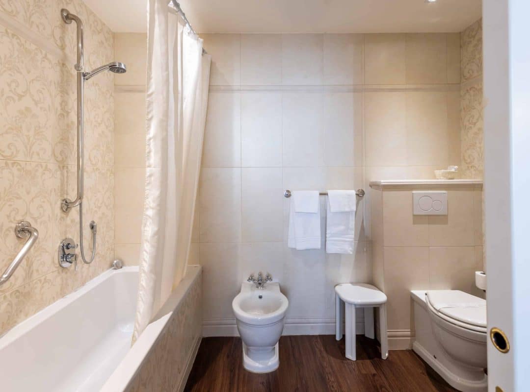 Hotel-in-vendita-Firenze-centro-bagno (2)