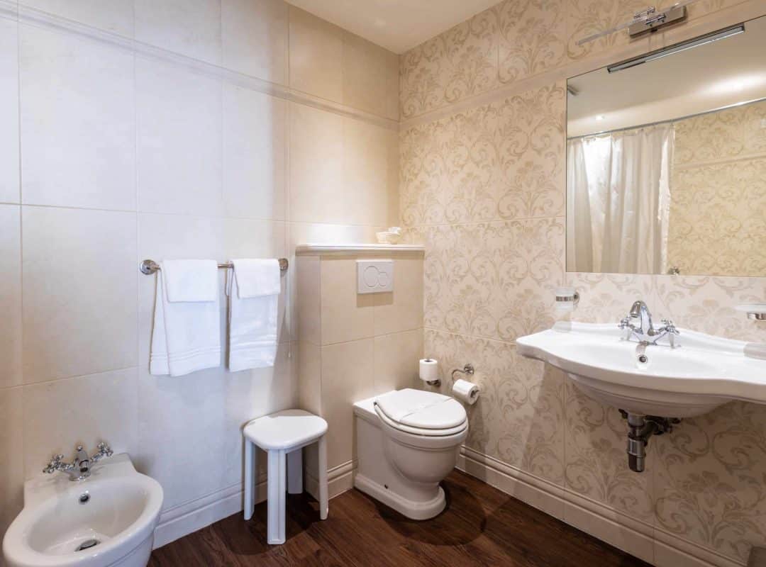 Hotel-in-vendita-Firenze-centro-bagno (3)
