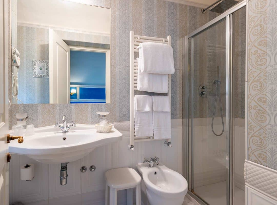 Hotel-in-vendita-Firenze-centro-bagno (4)