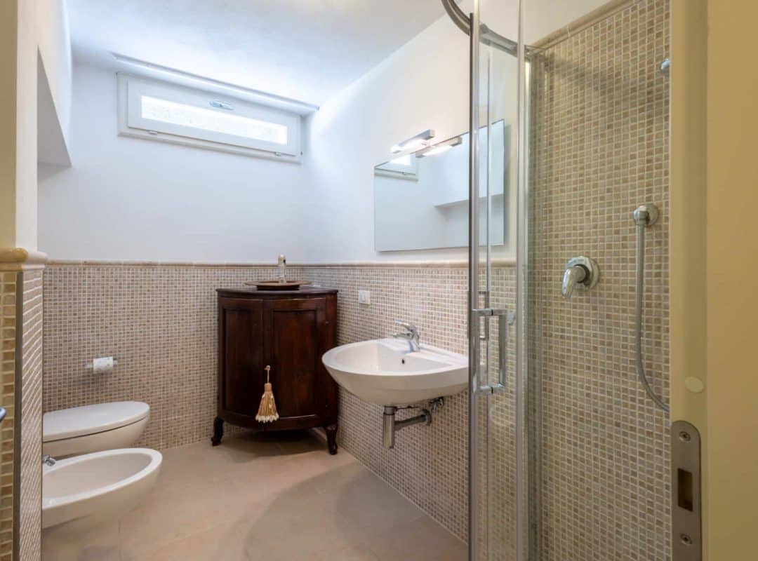 Villa-affitto-forte dei marmi-bagno (2)