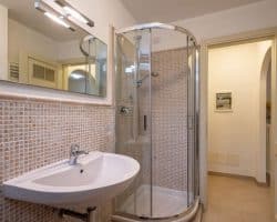Villa-affitto-forte dei marmi-bagno (3)