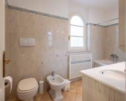 Villa-affitto-forte-dei-marmi-bagno (3)