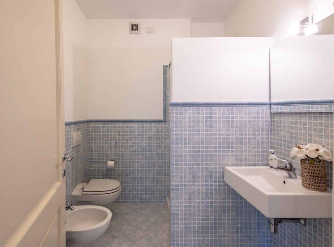 Villa-affitto-forte dei marmi-bagno