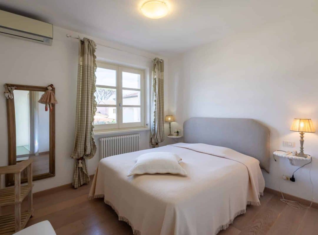Villa-affitto-forte dei marmi-camera (4)