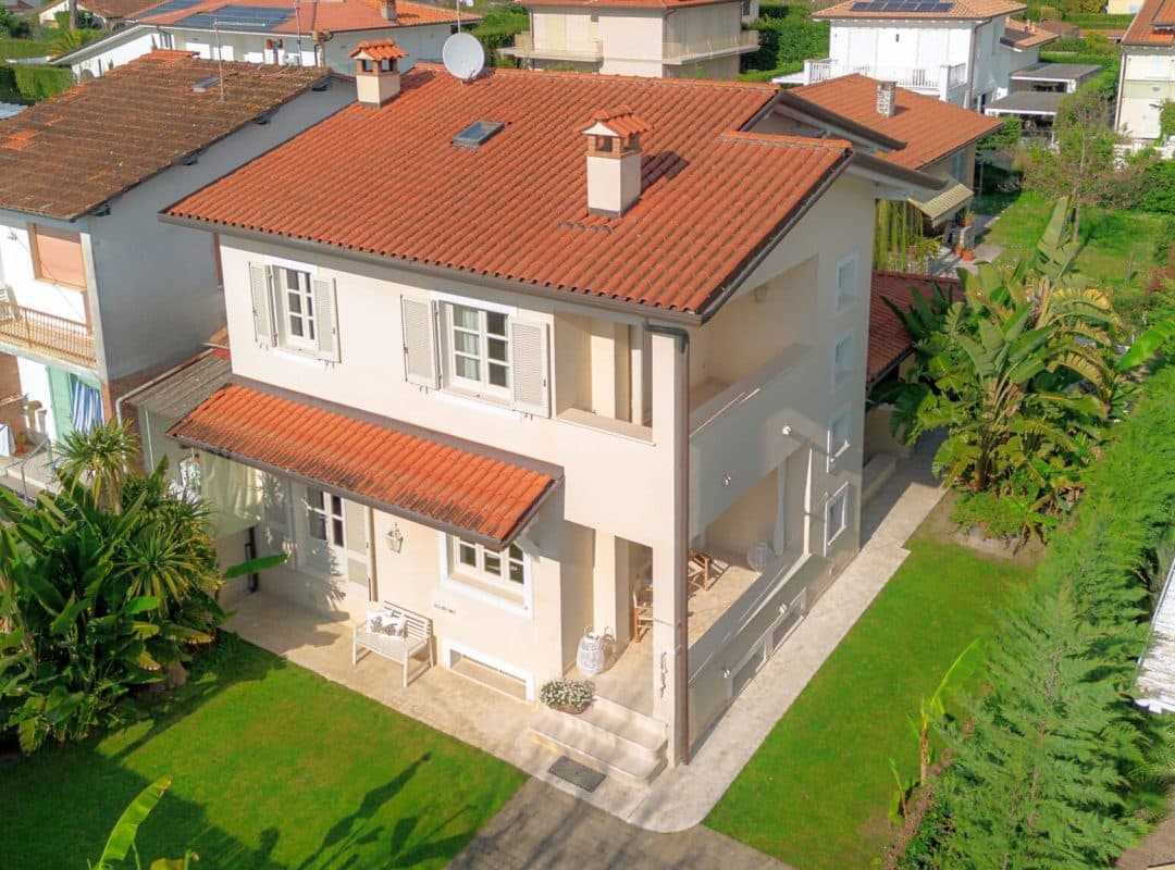 Villa-affitto-forte dei marmi-esterno (5) - Modificata