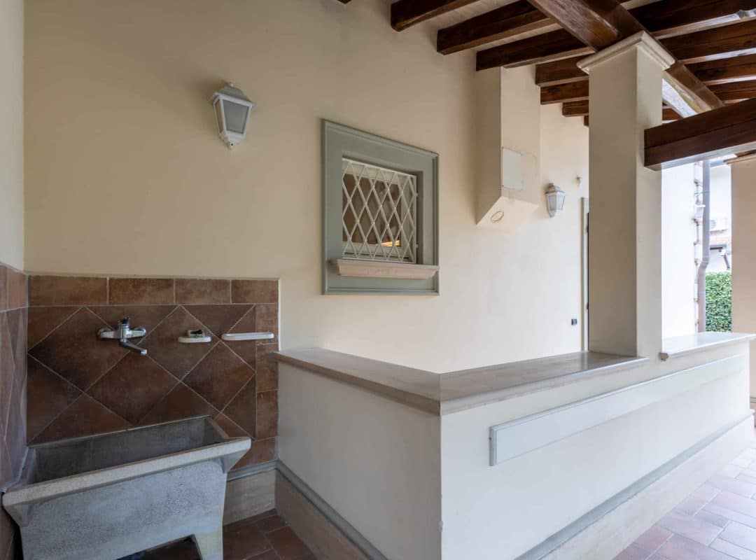 Villa-affitto-forte-dei-marmi-loggiato (2)