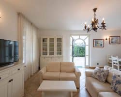 Villa-affitto-forte-dei-marmi-soggiorno (3)