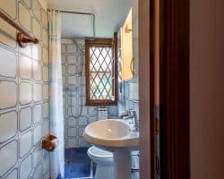 Villa-in-vendita-forte-dei-marmi-bagno