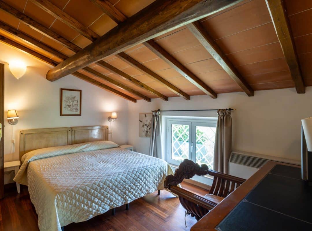 Villa-in-vendita-forte-dei-marmi-camera (10)