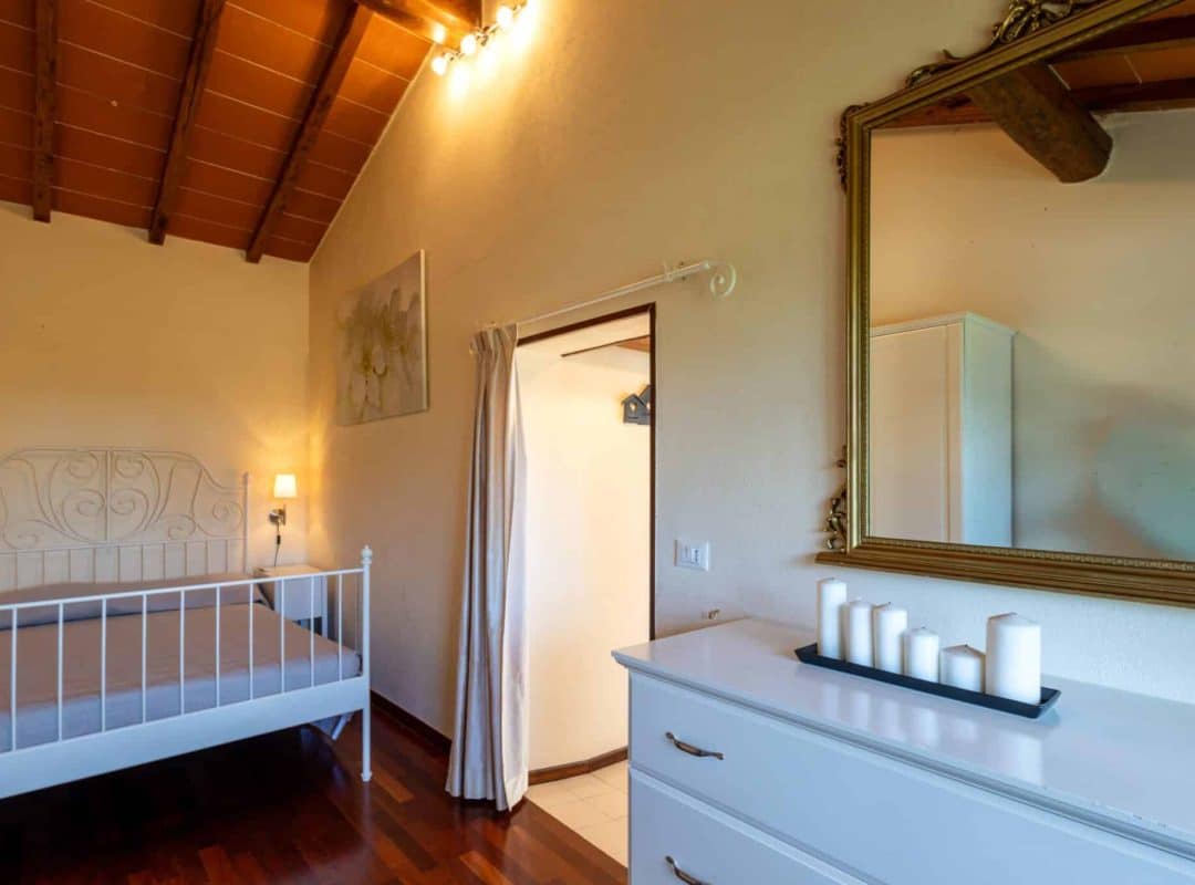 Villa-in-vendita-forte-dei-marmi-camera (13)