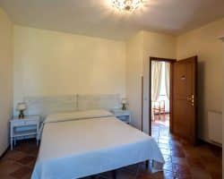 Villa-in-vendita-forte-dei-marmi-camera (3)