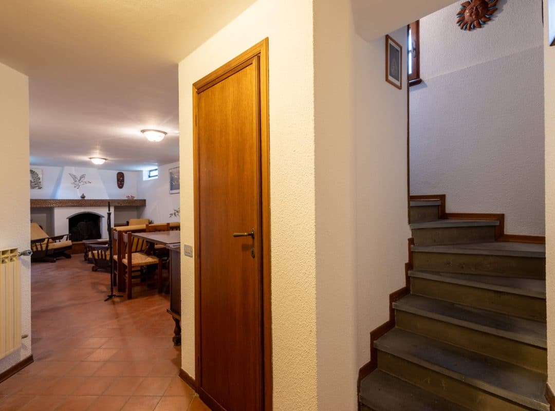 Villa-in-vendita-forte-dei-marmi-cantina-taverna