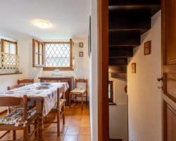 Villa-in-vendita-forte-dei-marmi-cucina-zona pranzo (2)
