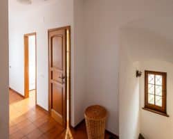 Villa-in-vendita-forte-dei-marmi-disimpegno (2)