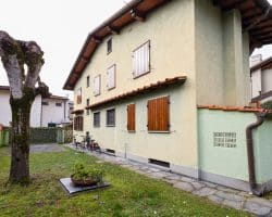 Villa-in-vendita-forte-dei-marmi-esterno-giardino (2)