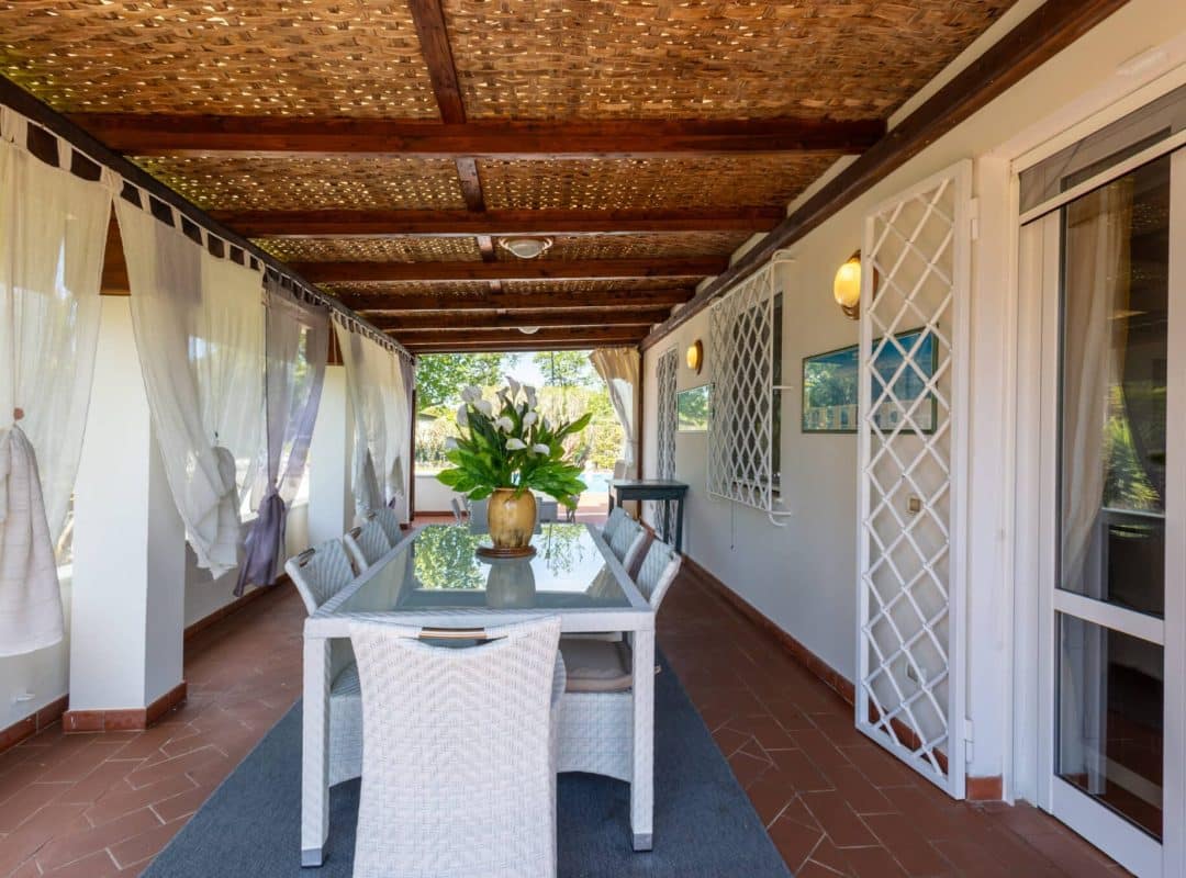 Villa-in-vendita-forte-dei-marmi-pergolato (2)