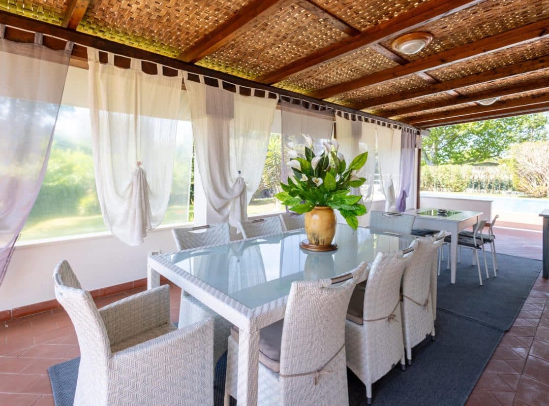 Villa-in-vendita-forte-dei-marmi-pergolato