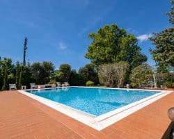 Villa-in-vendita-forte-dei-marmi-piscina (3)