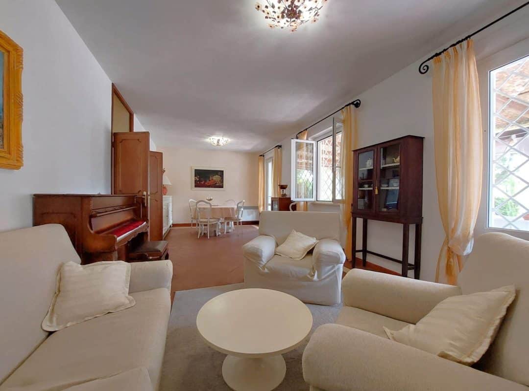 Villa-in-vendita-forte-dei-marmi-soggiorno (2)