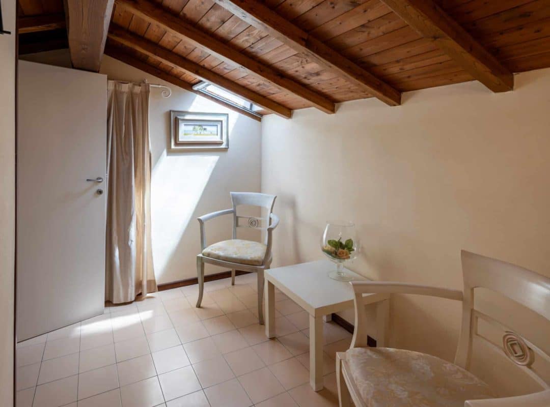 Villa-in-vendita-forte-dei-marmi-stanza