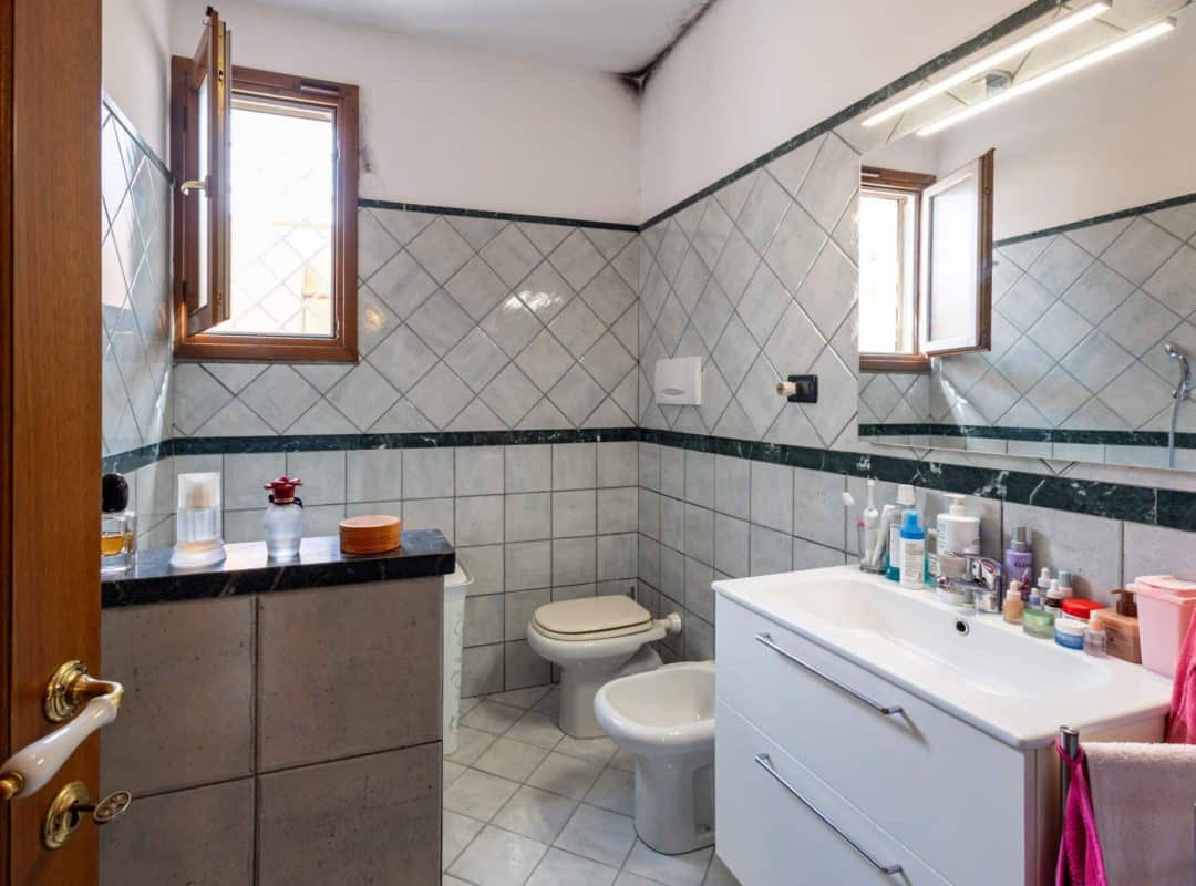 Villa-in-vendita-londa-bagno (2)