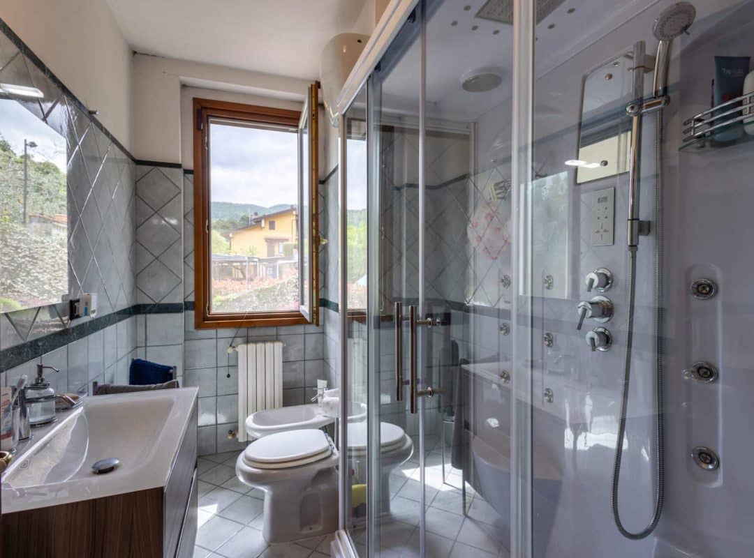 Villa-in-vendita-londa-bagno (3)