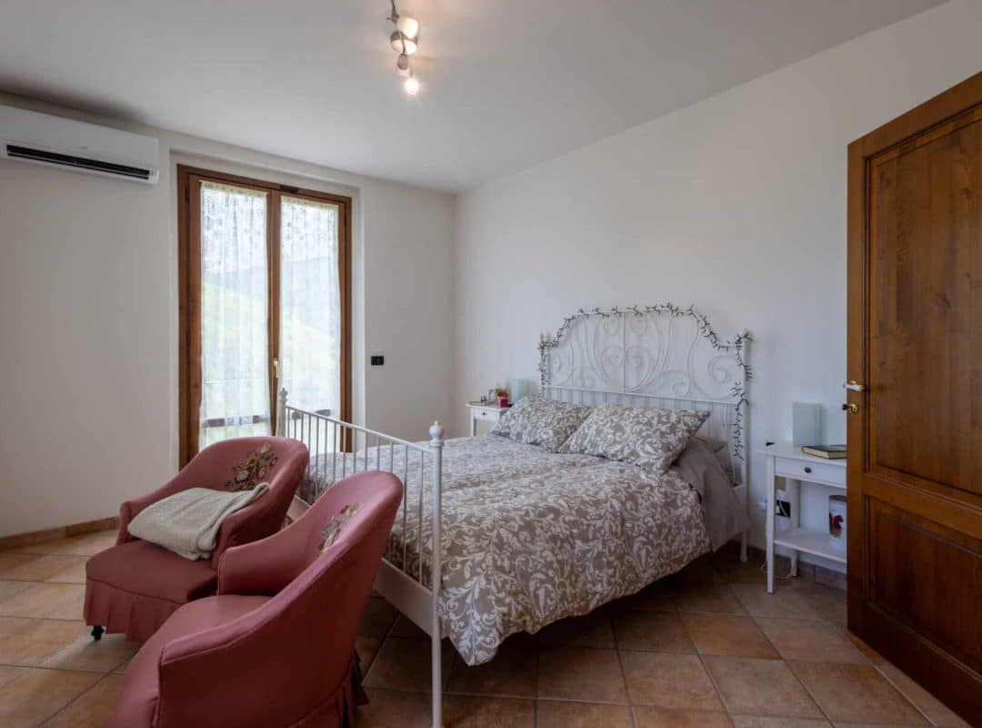 Villa-in-vendita-londa-camera (10)
