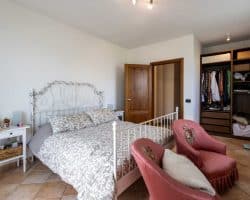 Villa-in-vendita-londa-camera (11)