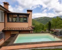 Villa-in-vendita-londa-piscina (2)