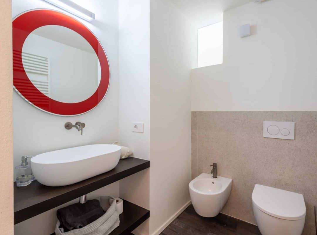 Villa-vendita-FortedeiMarmi-bagno (7)