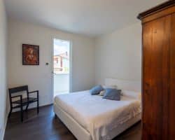 Villa-vendita-FortedeiMarmi-camera (2)