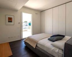 Villa-vendita-FortedeiMarmi-camera (8)