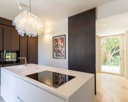 Villa-vendita-FortedeiMarmi-cucina