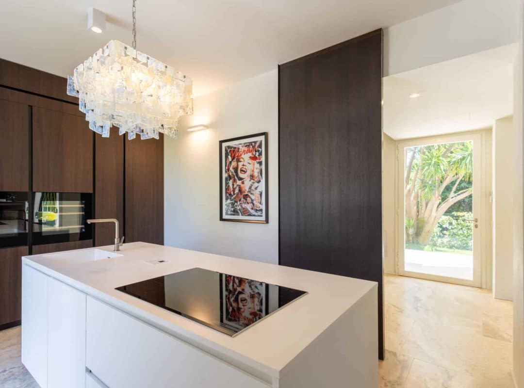 Villa-vendita-FortedeiMarmi-cucina