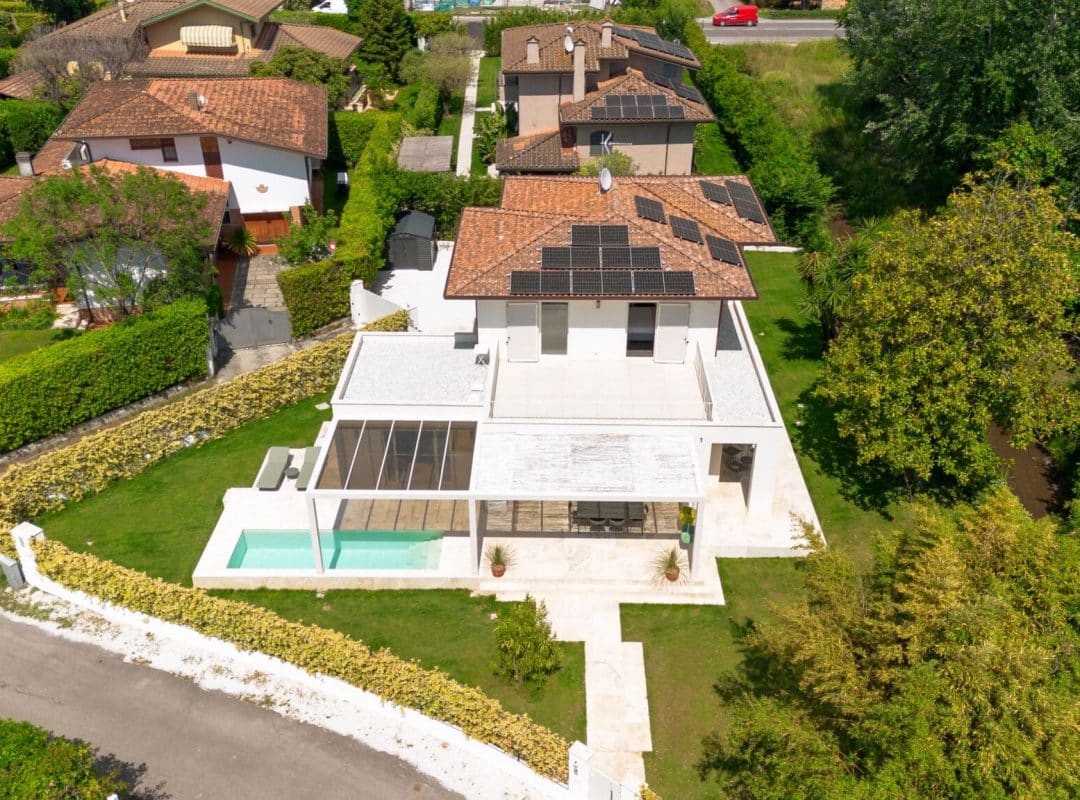 Villa-vendita-FortedeiMarmi-esterno (2)