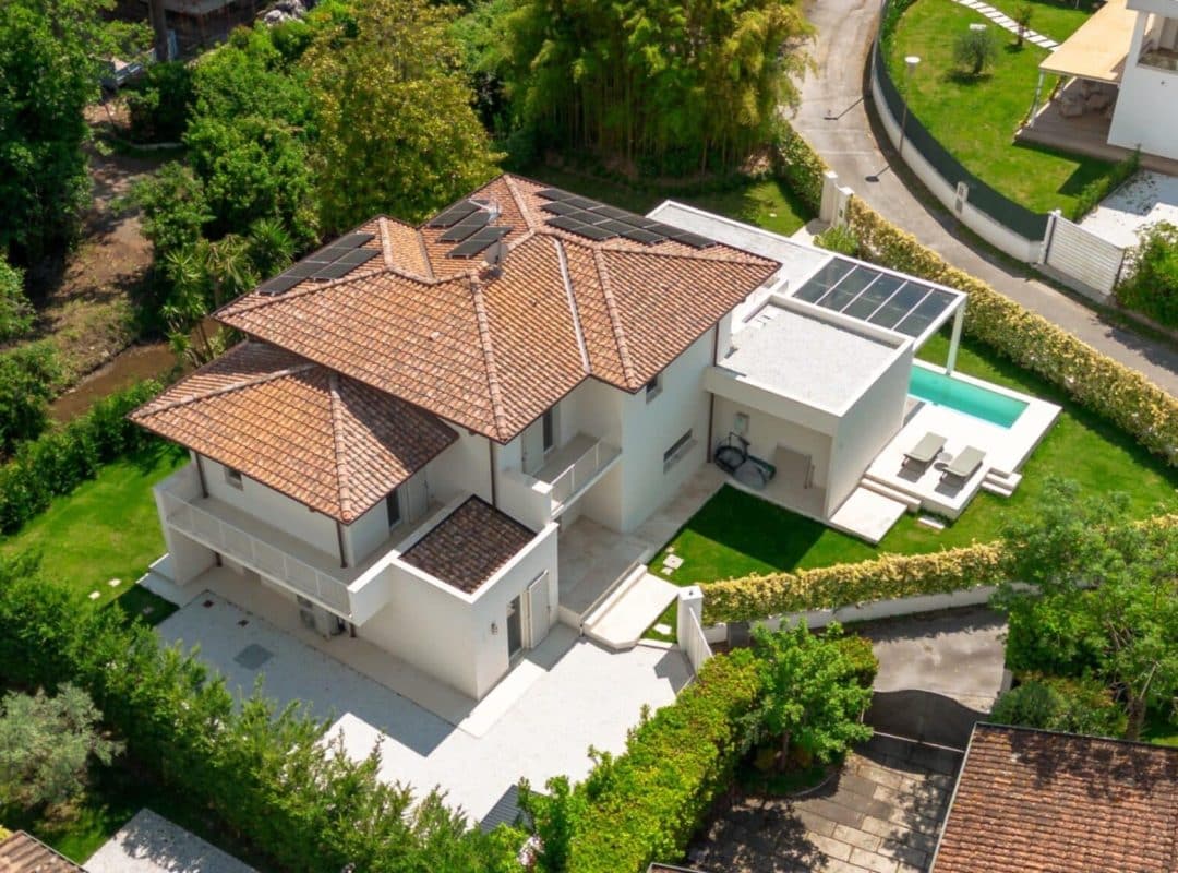 Villa-vendita-FortedeiMarmi-esterno (3)