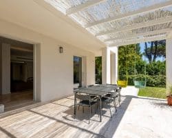 Villa-vendita-FortedeiMarmi-veranda