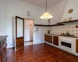 Villa-vendita-firenze-cucina (3)