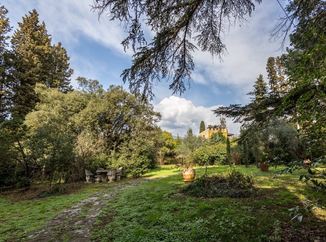 Villa-vendita-firenze-giardino (3)