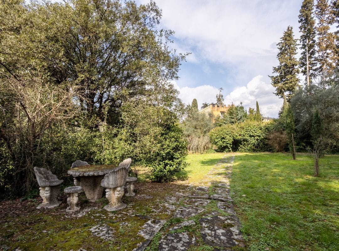 Villa-vendita-firenze-giardino (4)