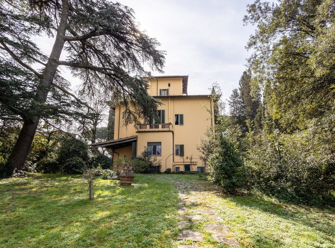 Villa-vendita-firenze-giardino